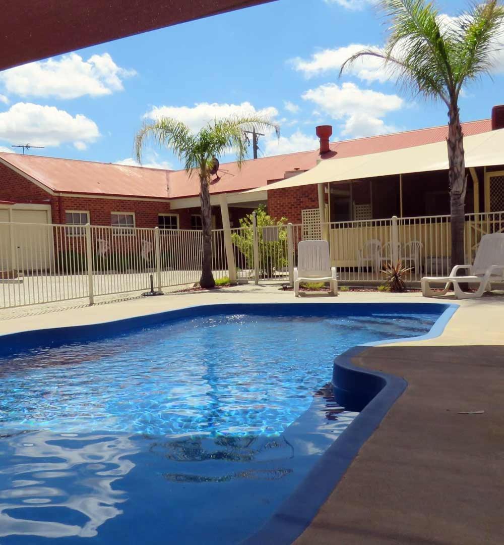 Lydoun MotelChiltern エクステリア 写真
